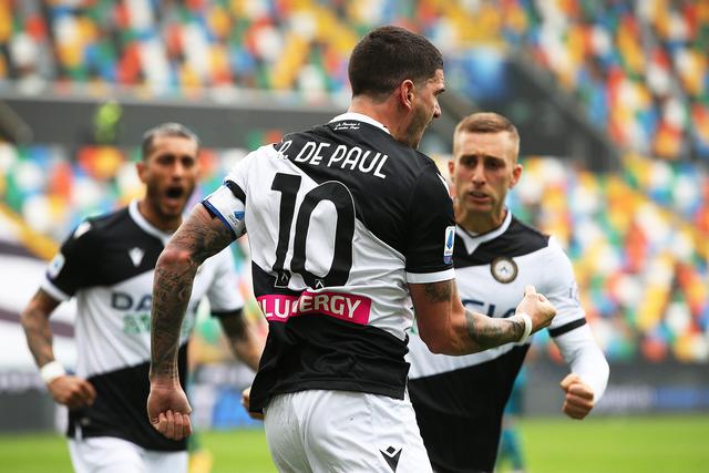 詹姆斯20年间抛撒镁粉的经典瞬间对比